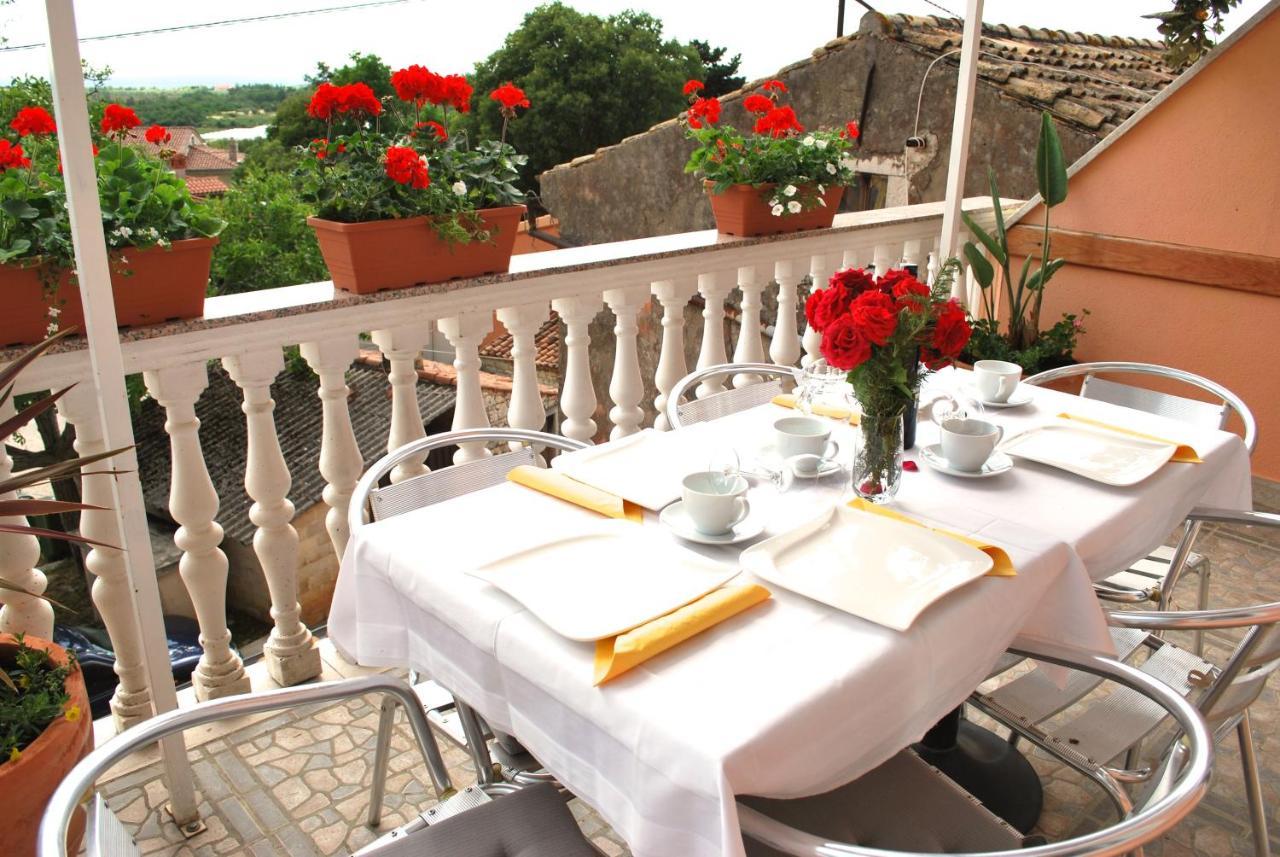 Apartments Maria Πόρετς Εξωτερικό φωτογραφία