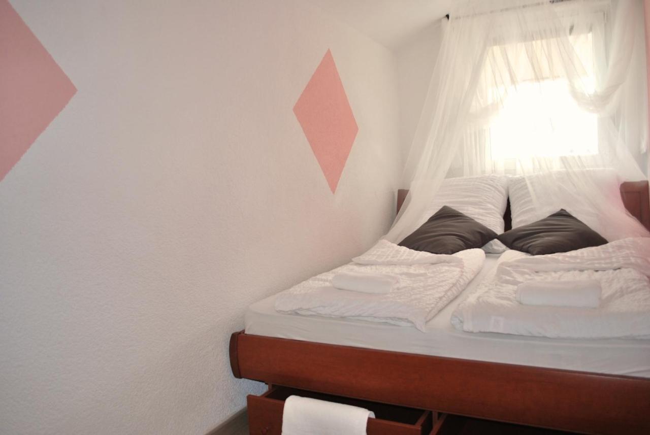 Apartments Maria Πόρετς Εξωτερικό φωτογραφία