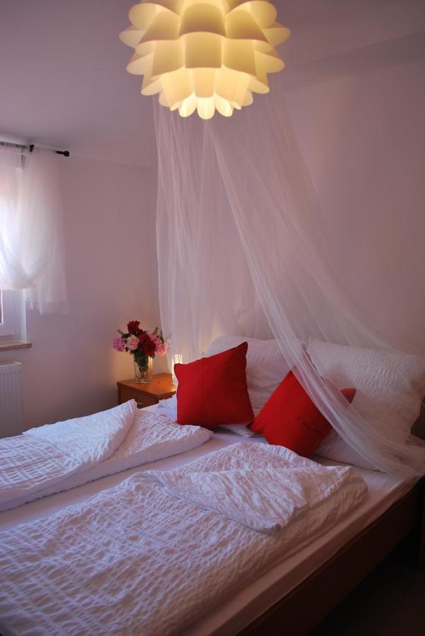 Apartments Maria Πόρετς Εξωτερικό φωτογραφία