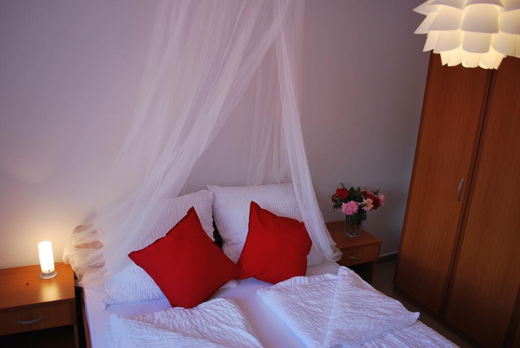 Apartments Maria Πόρετς Δωμάτιο φωτογραφία